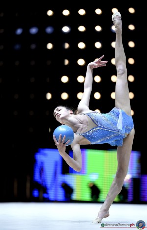 sr q raffaeli sofia ita ph simone ferraro sfa07001 copia